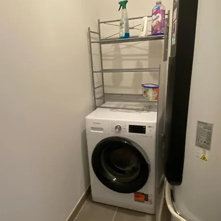 Spacieux Et Moderne Dans